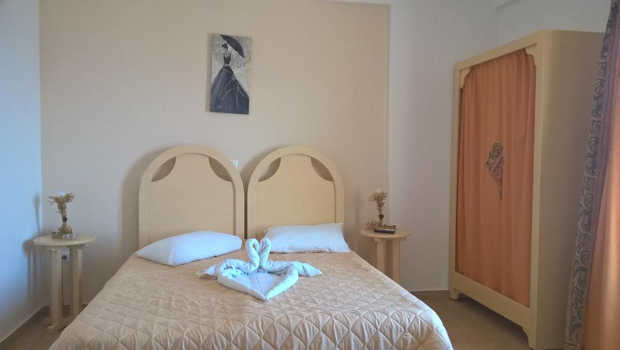 Gyrouli 1 Apartment Pera Gyalos ภายนอก รูปภาพ
